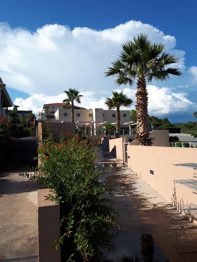 Les Parasols D'Argens Roquebrune-sur Argens Dış mekan fotoğraf